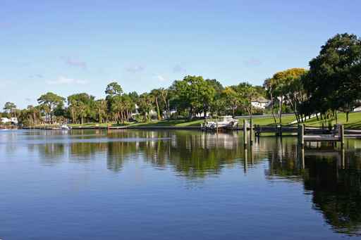 Example of residential waterfront setting